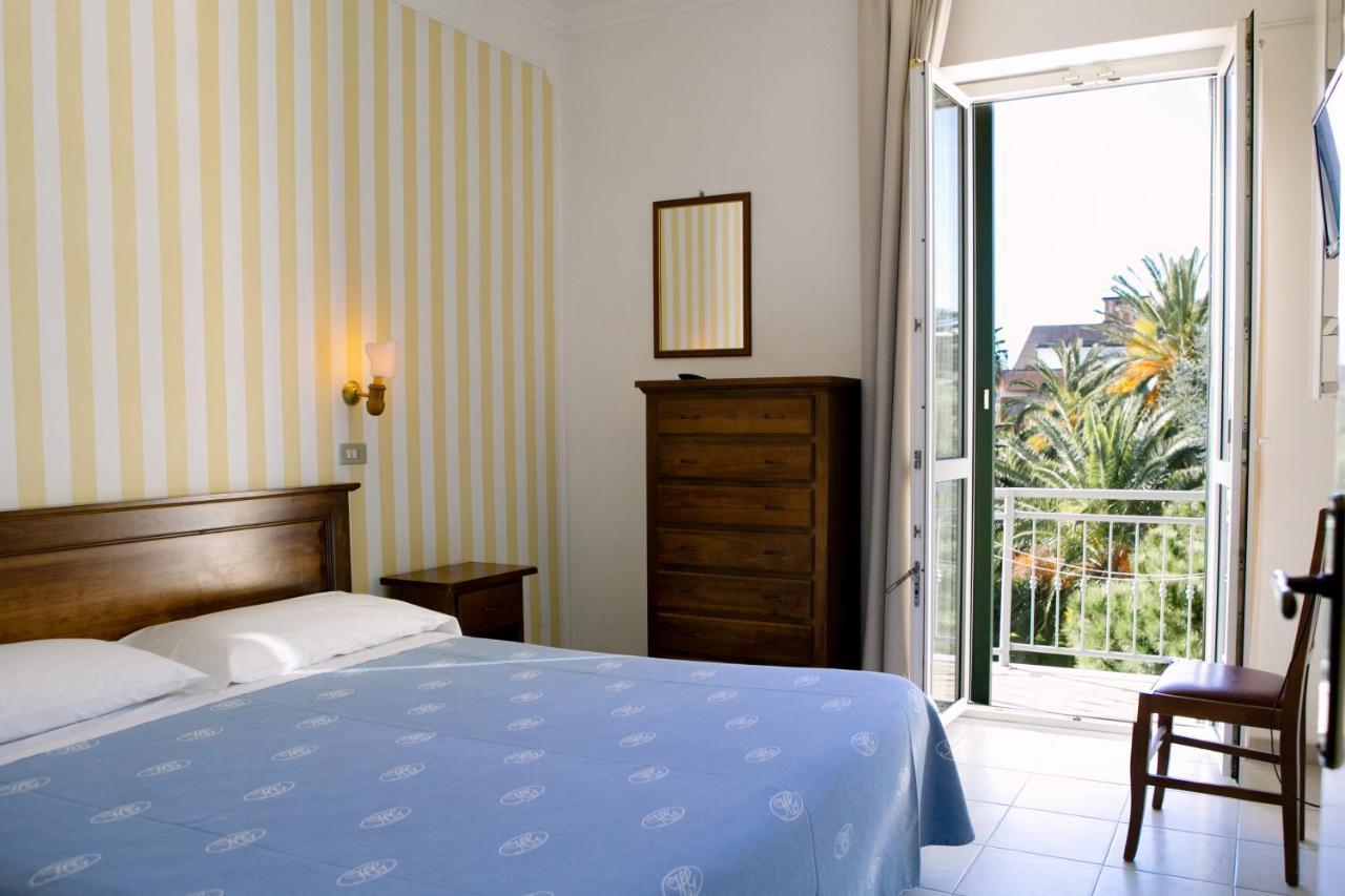 Hotel Giardino フォッローニカ エクステリア 写真
