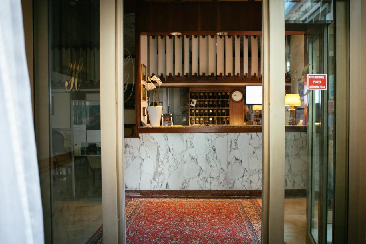 Hotel Giardino フォッローニカ エクステリア 写真