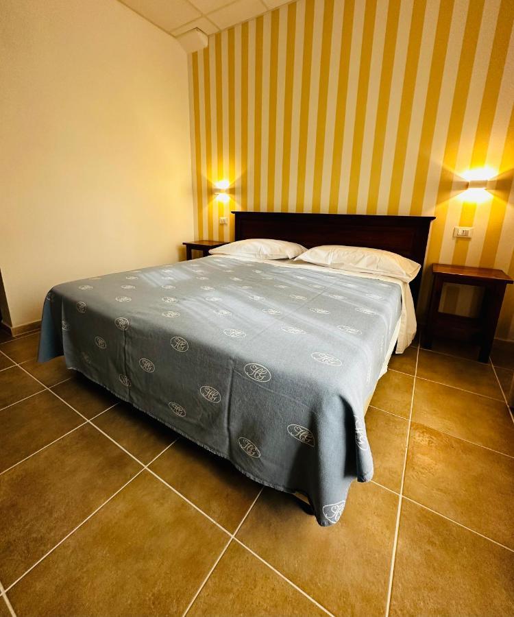 Hotel Giardino フォッローニカ エクステリア 写真