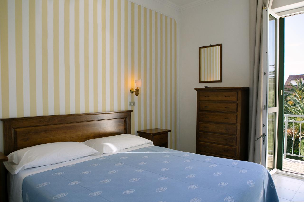 Hotel Giardino フォッローニカ エクステリア 写真